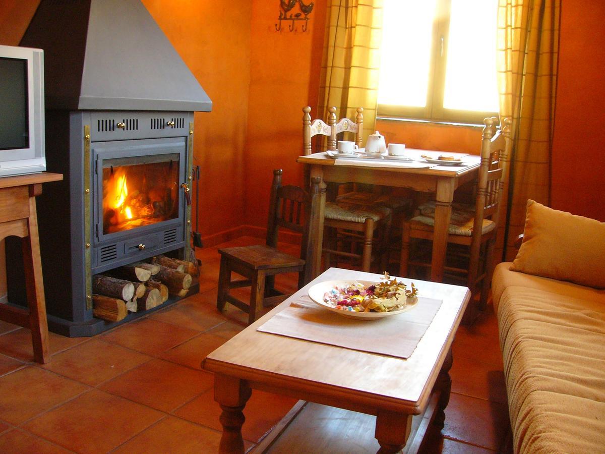 Apartamentos Turisticos La Alqueria De Valverde 巴尔韦尔德德洛萨罗约斯 外观 照片